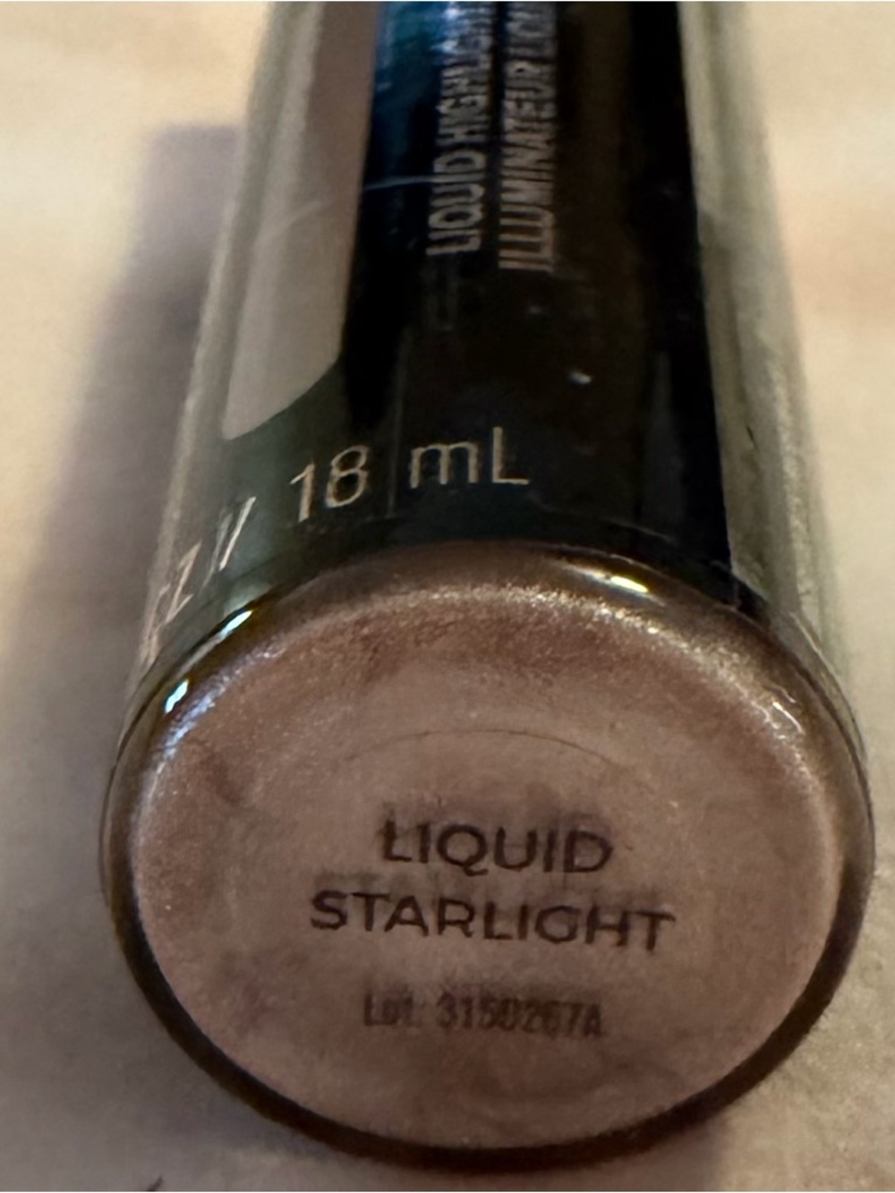 Makeup Revolution NWOT Liquid Highlighter - Liquid Starlight - Picture 3 of 3